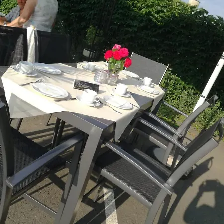 & Fruehstueckspension Raabtal Feldbach (Styria)