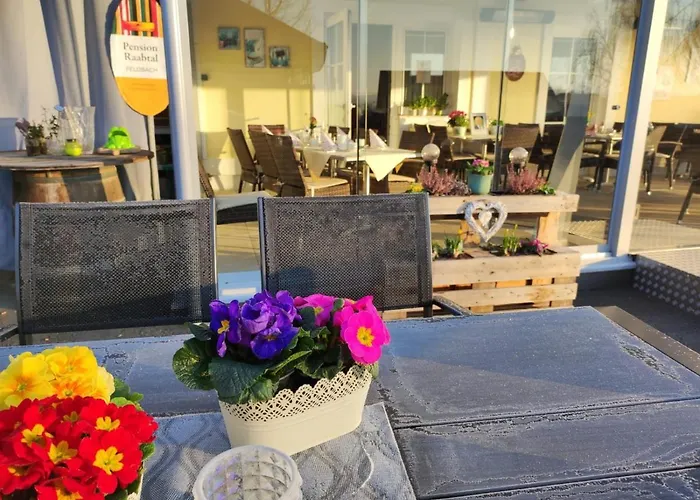 & Fruehstueckspension Raabtal 住宿加早餐酒店